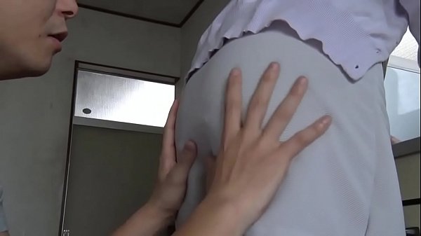 息子に逢引見られ欲情される五十路熟女の中出し近親相姦