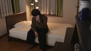 親友誤送信ハメ撮り動画 若チンポに中出しされイキ堕ちる母だった